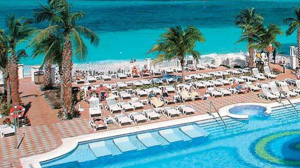 Riu Paradise Island