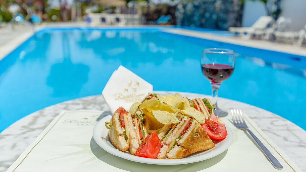 Hotel Rivari Santorini