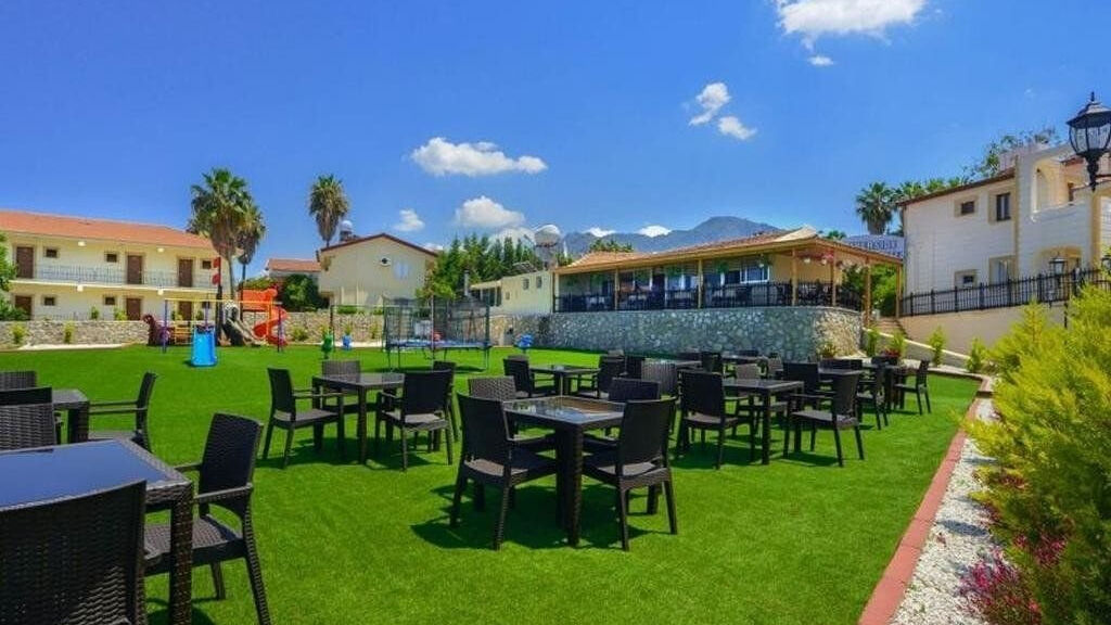 Riverside Garden Resort