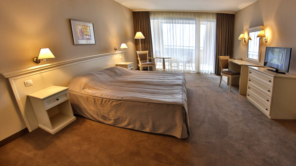 Hvd Riviera Beach Hotel