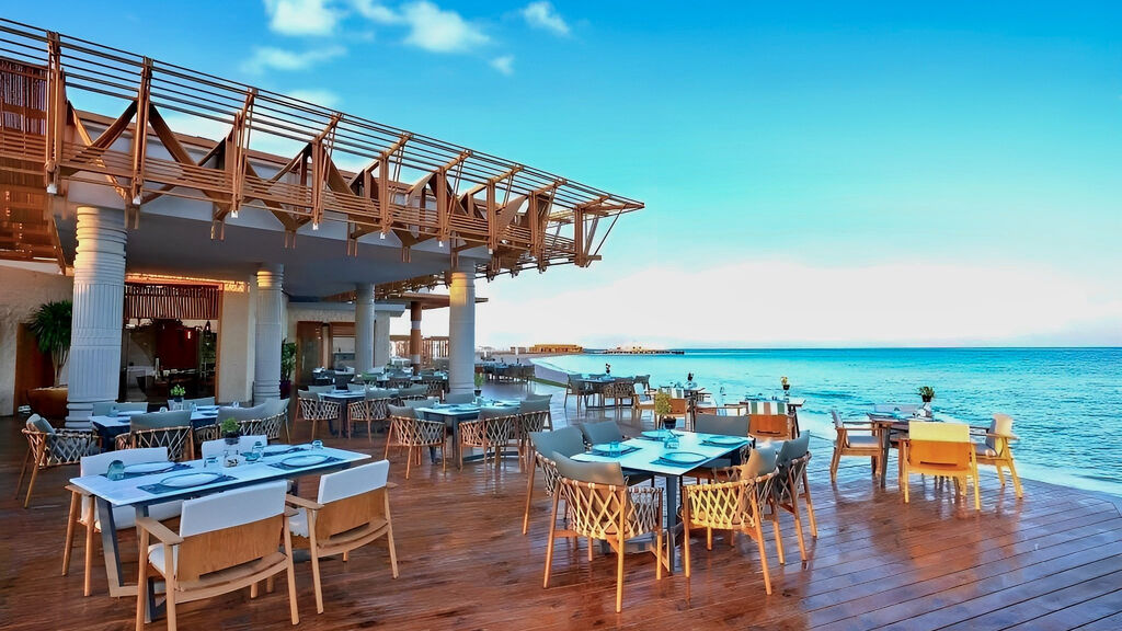 Rixos Premium Magawish Suites & Villas
