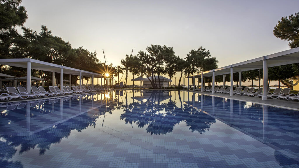 Rixos Sungate