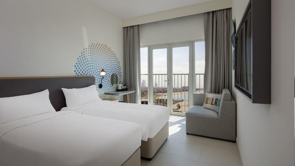 Rove La Mer Beach