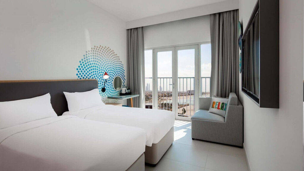 Rove La Mer Beach