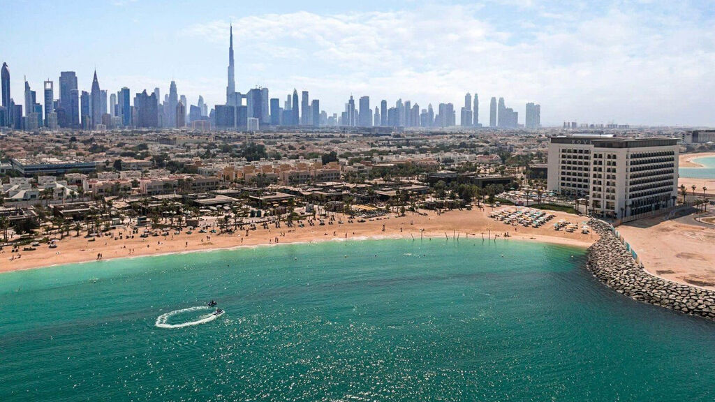 Rove La Mer Beach