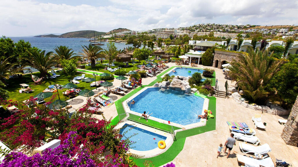 Royal Asarlik Beach