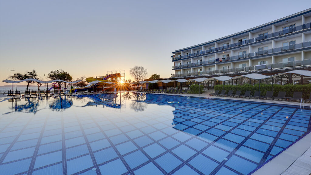 Royal Beach Club