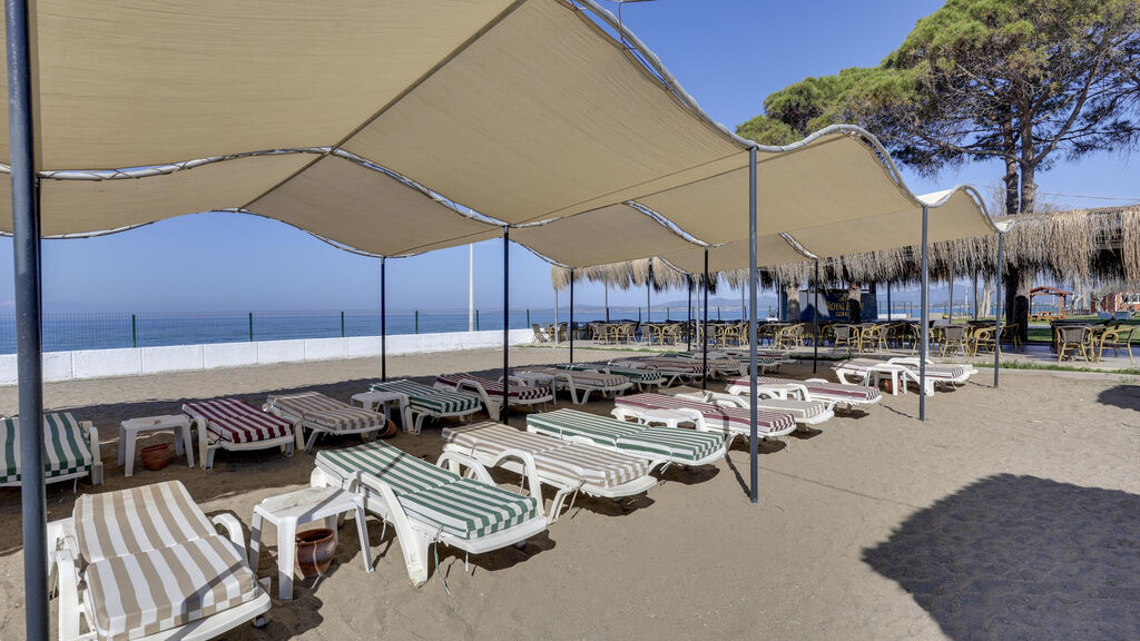 Royal Beach Club