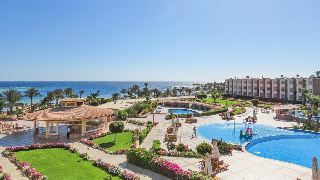 Royal Brayka Beach
