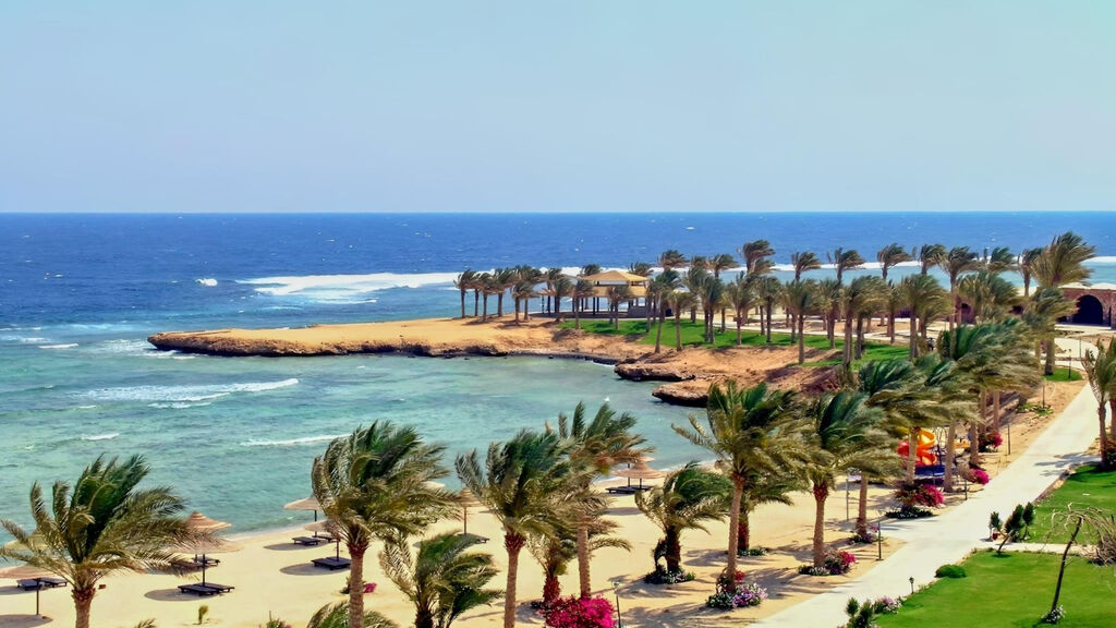 Royal Brayka Beach
