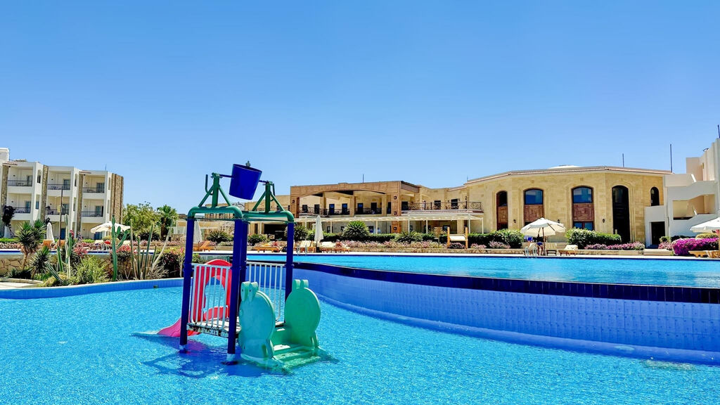 Royal Brayka Beach Resort