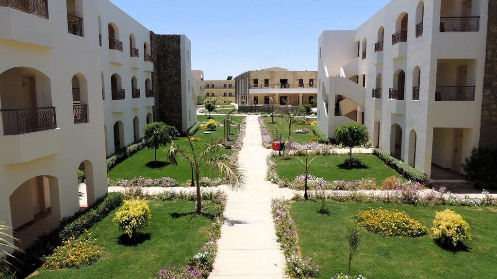 Royal Brayka Beach Resort