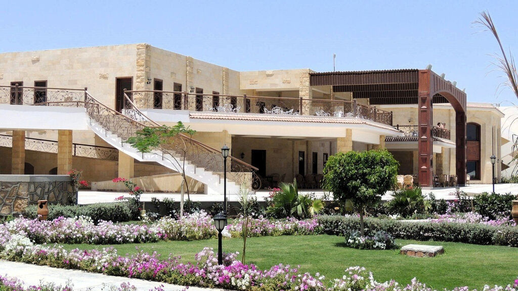 Royal Brayka Beach Resort
