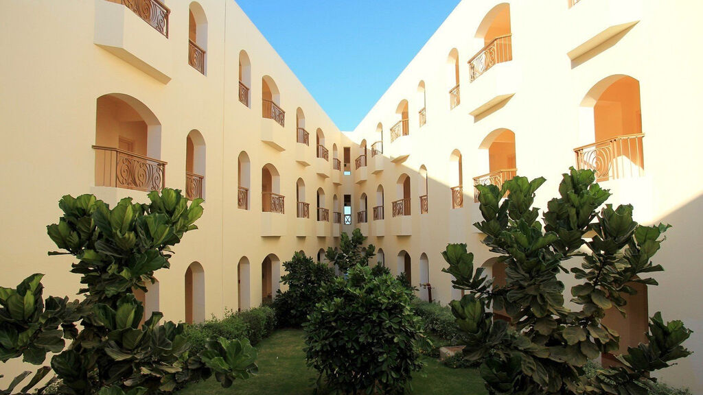 Royal Brayka Beach Resort