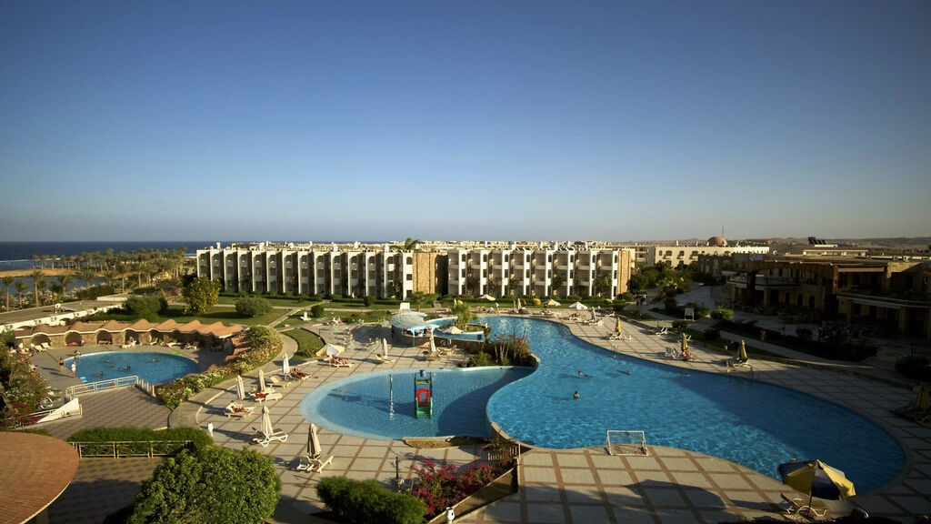 Royal Brayka Beach Resort