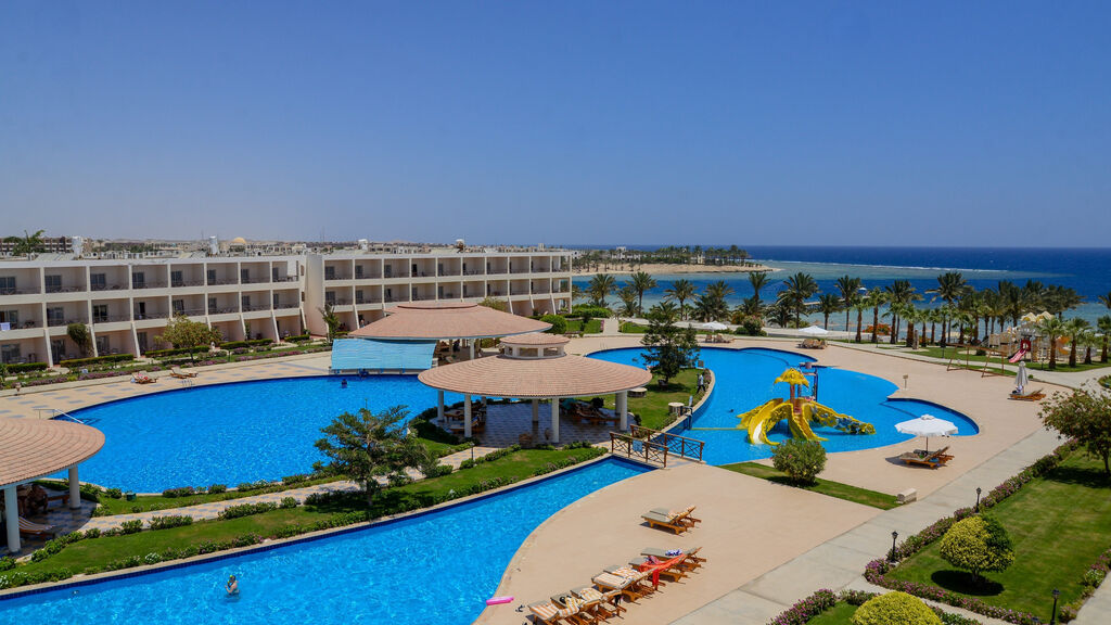 Royal Brayka Beach Resort