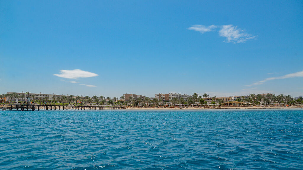 Royal Brayka Beach Resort