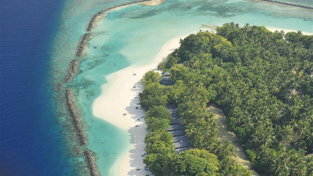 Royal Island Resort & Spa