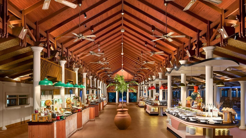 Royal Island Resort & Spa