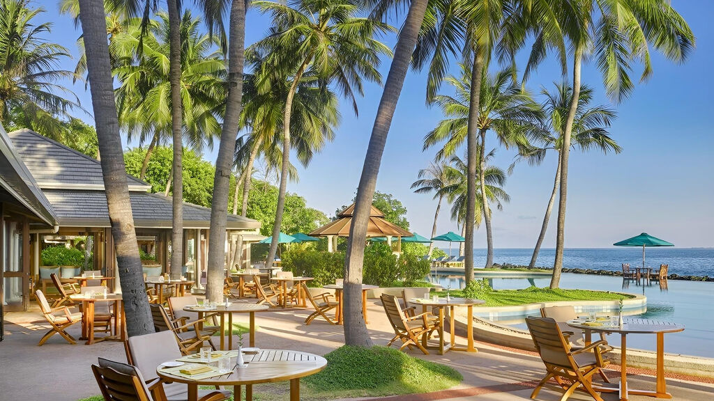 Royal Island Resort & Spa