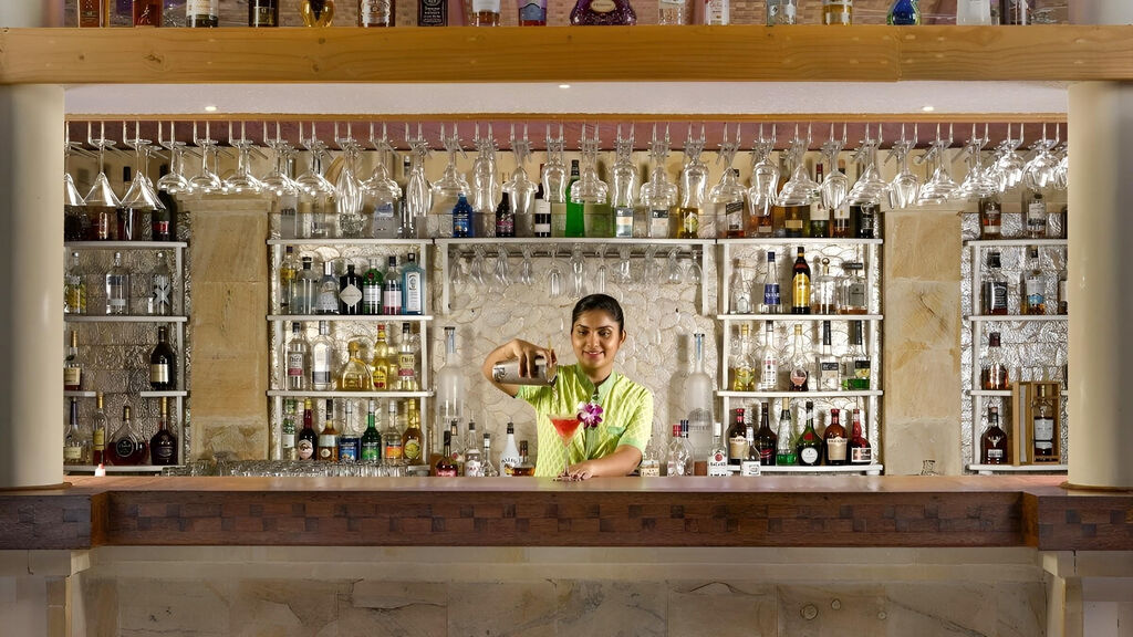 Royal Island Resort & Spa
