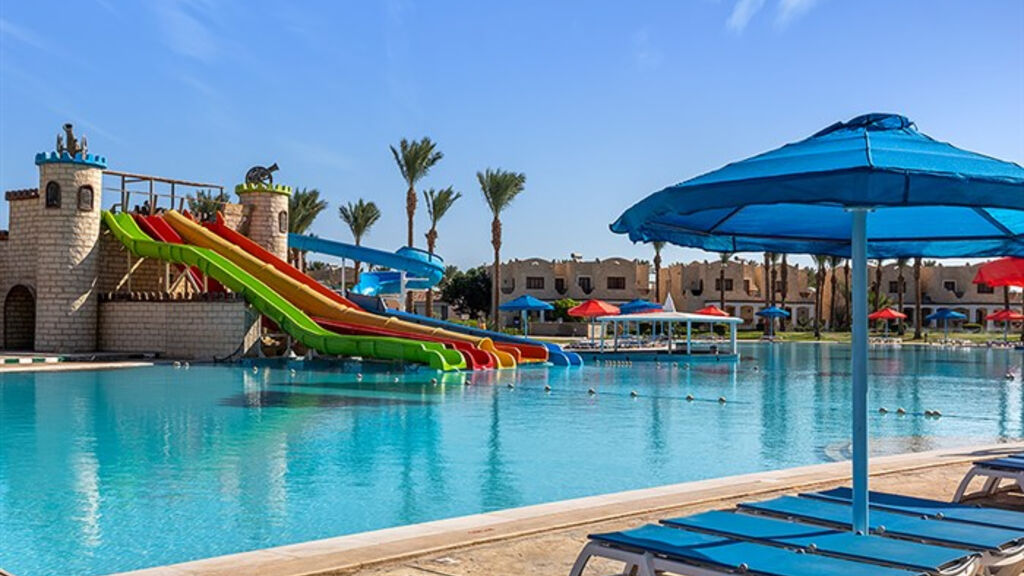 Royal Lagoons Resort & Aquapark