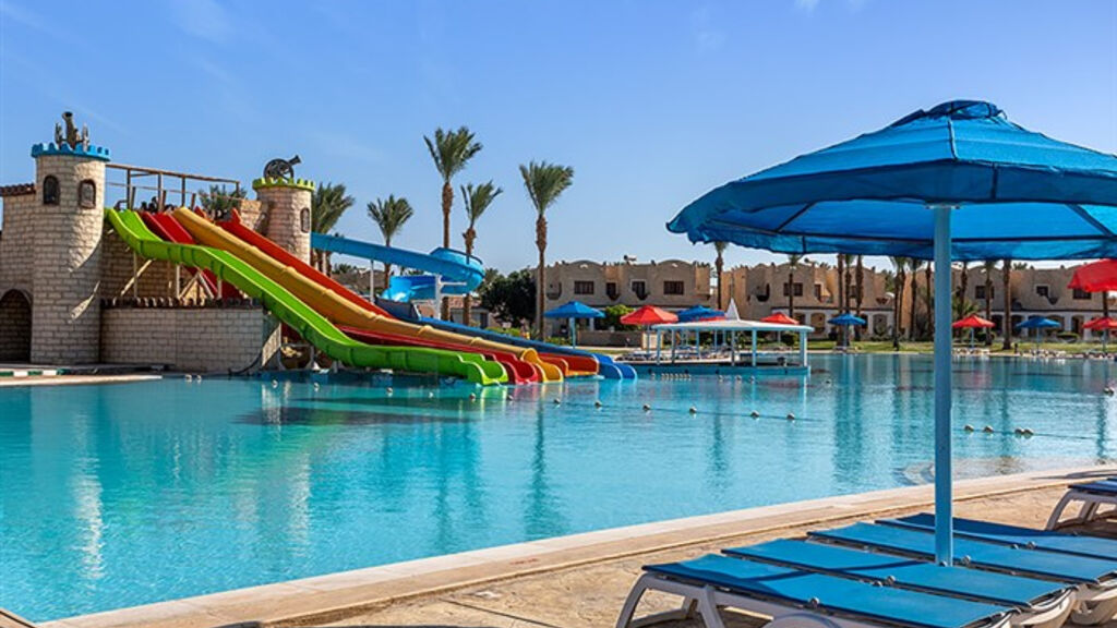 Royal Lagoons Resort & Aquapark