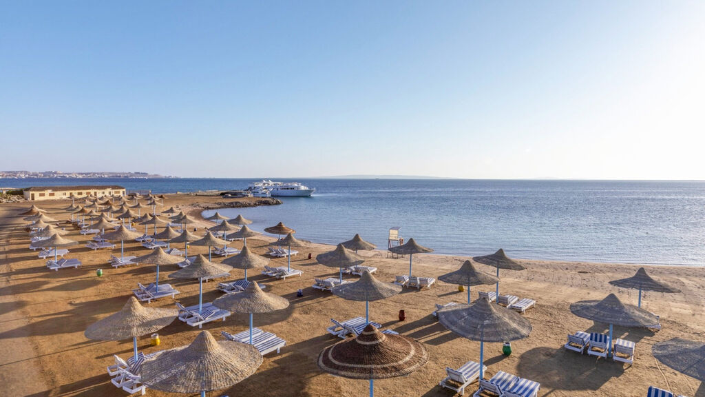 Royal Lagoons Resort & Aquapark