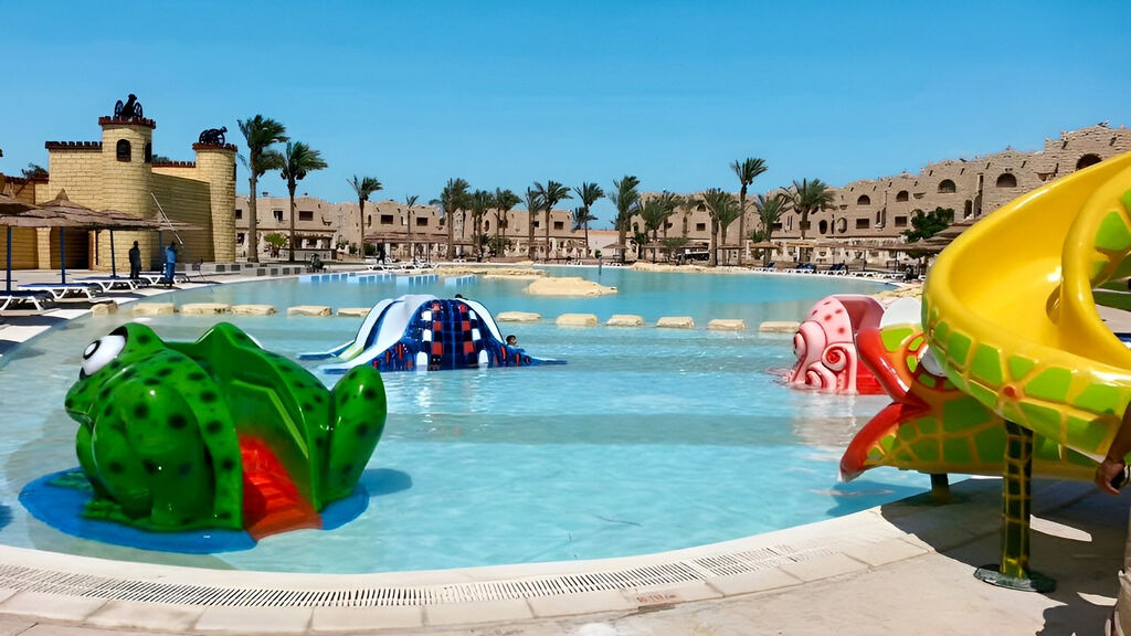 Royal Lagoons Resort & Aquapark