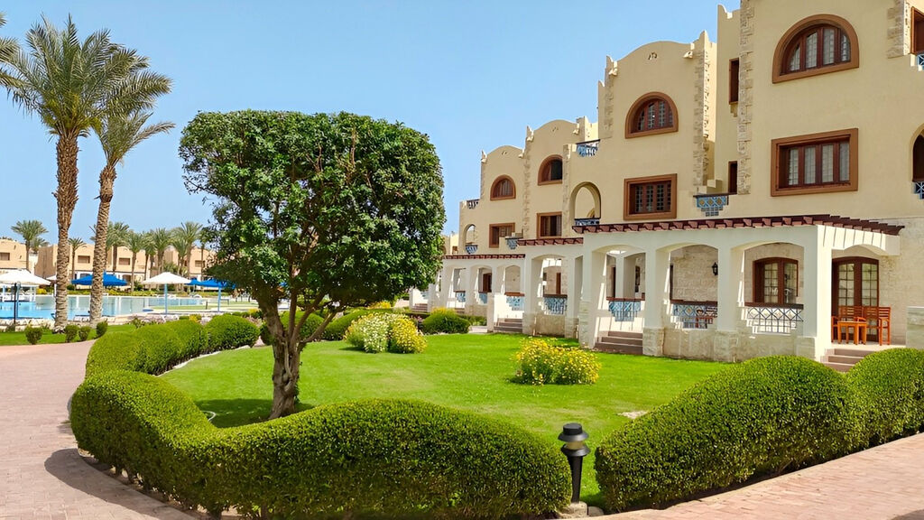 Royal Lagoons Resort & Aquapark