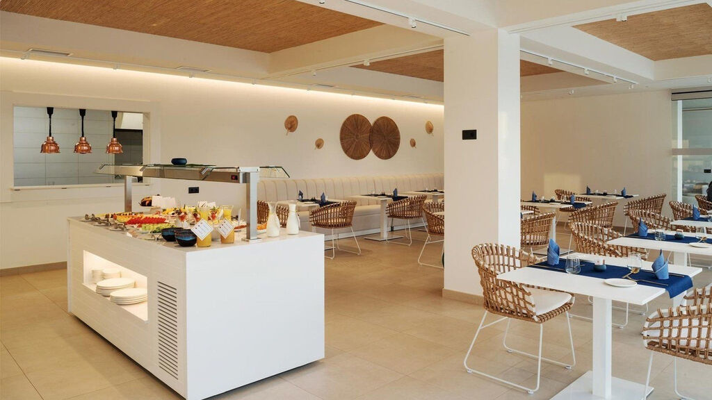 Royal Marina Suites Boutique