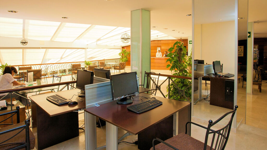 Sbh Royal Monica
