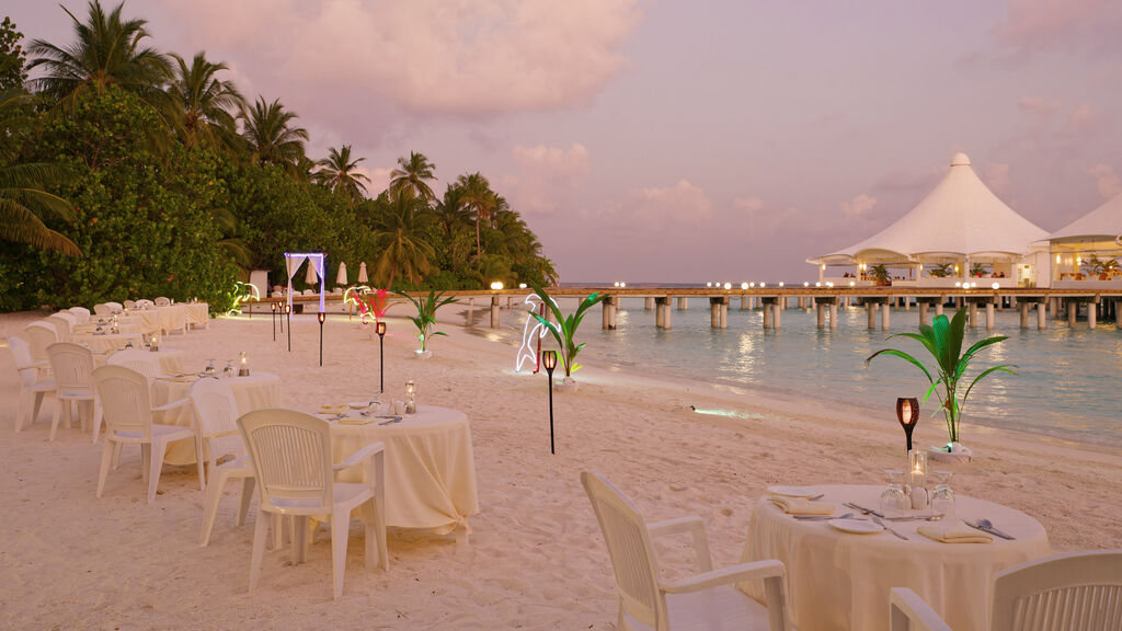 Safari Island Resort & Spa