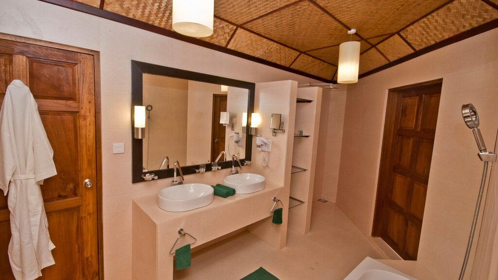 Safari Island Resort