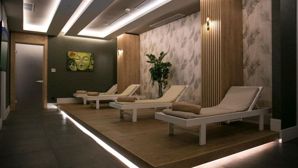 Sailors Beach Club