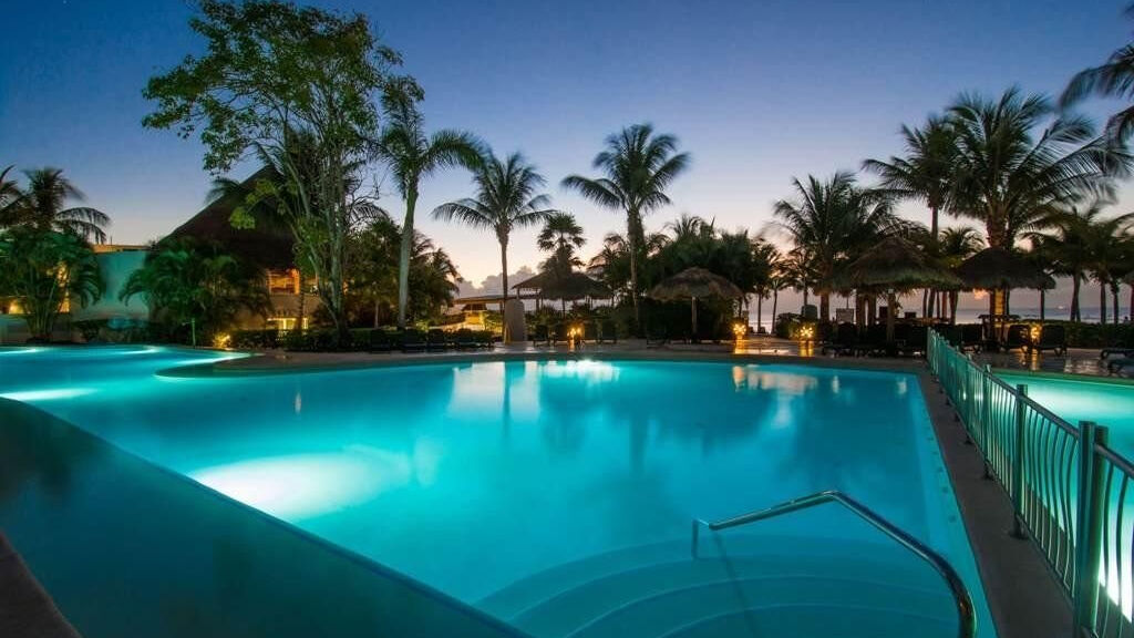 Sandos Caracol Eco Resort