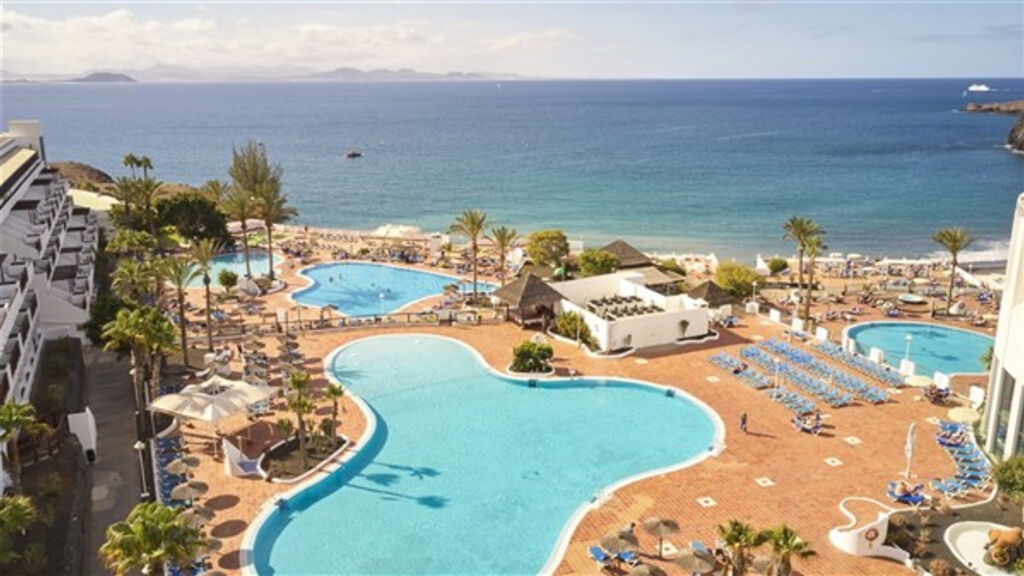Sandos Papagayo Beach Resort