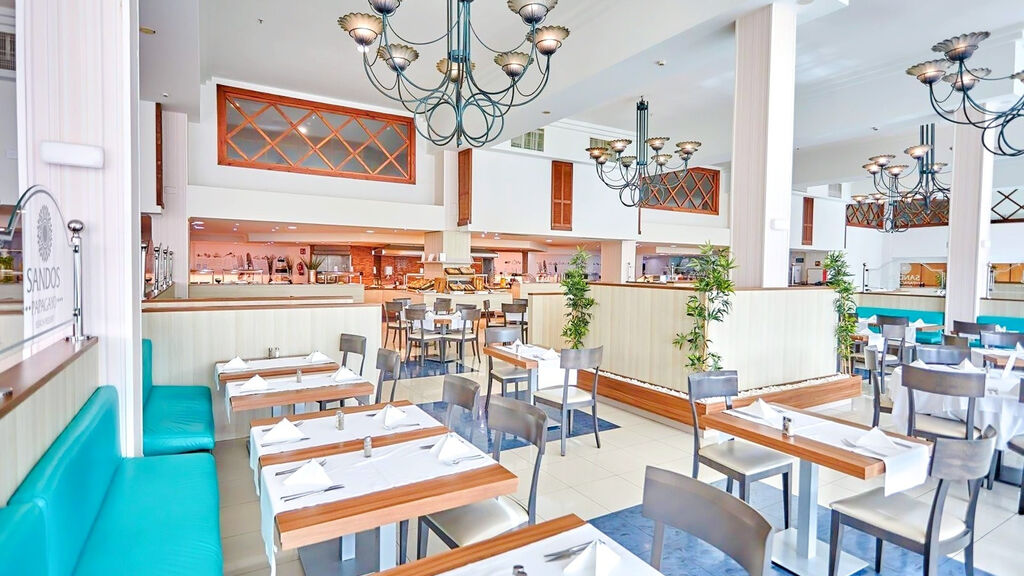 Sandos Papagayo Beach Resort