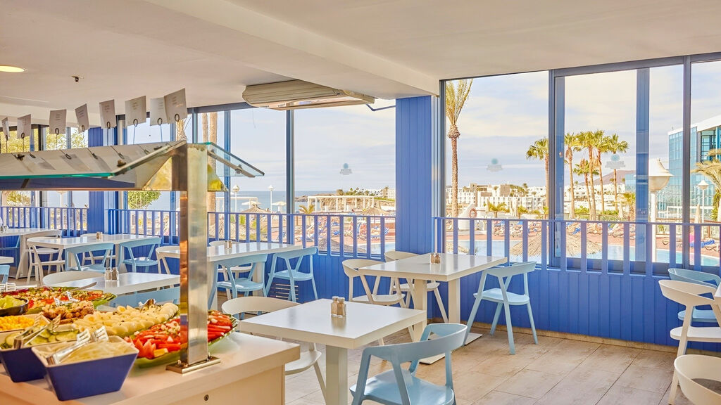 Sandos Papagayo Beach Resort