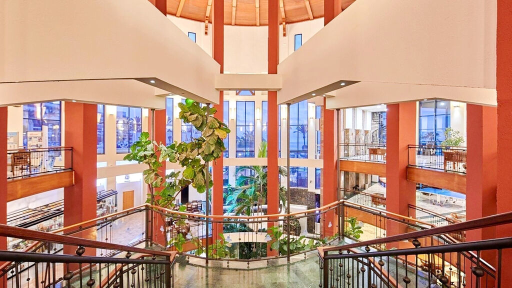 Sandos Papagayo Beach Resort