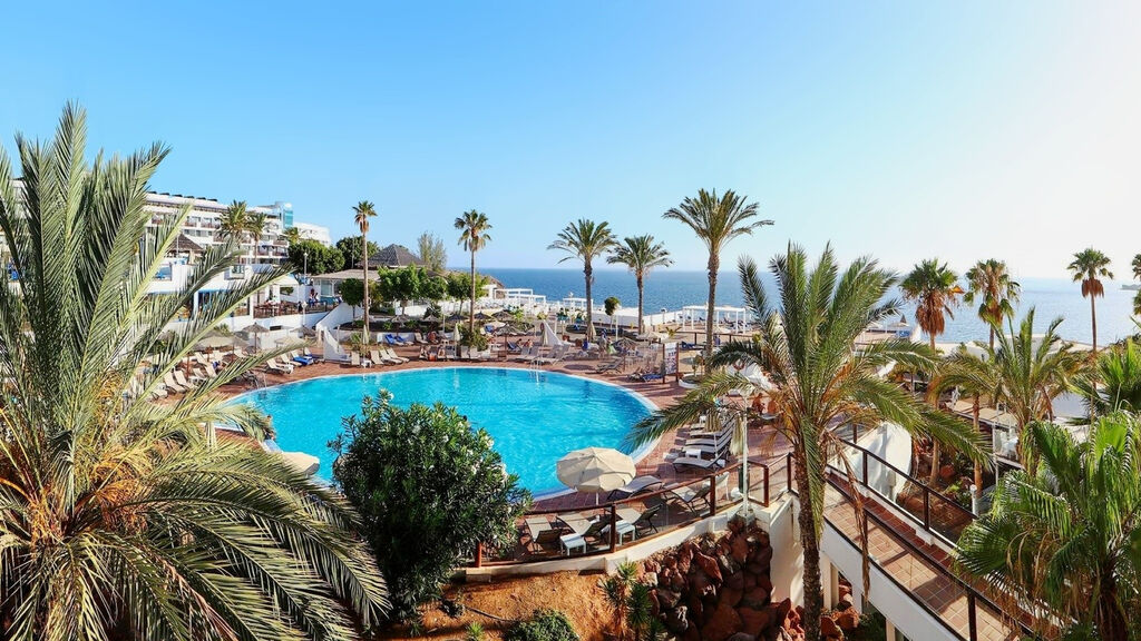 Sandos Papagayo Beach Resort