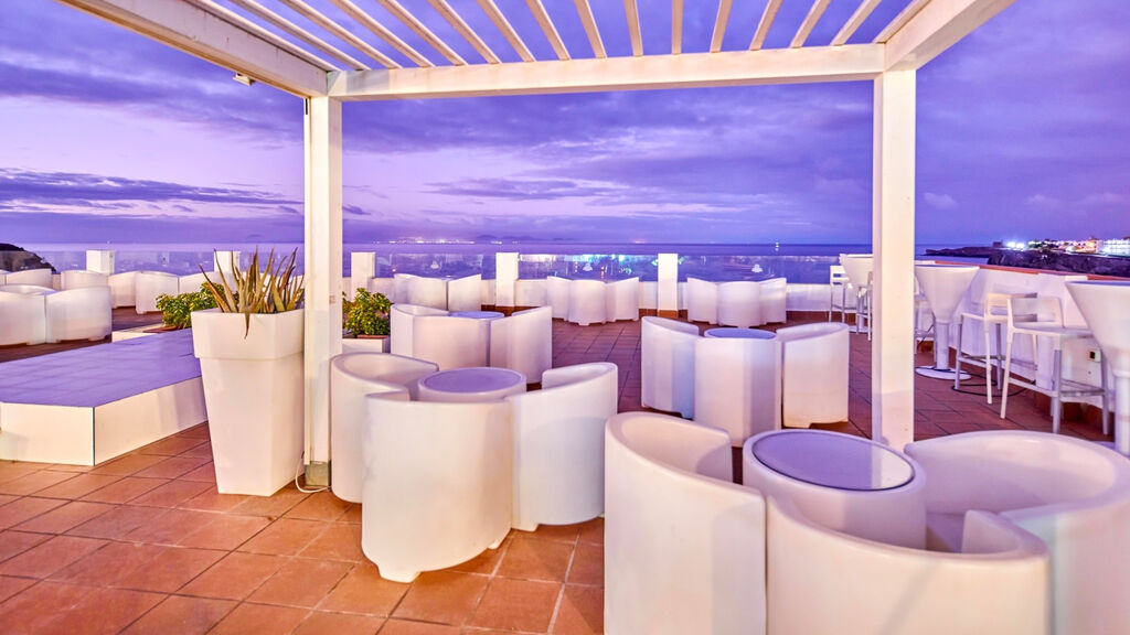 Sandos Papagayo Beach Resort