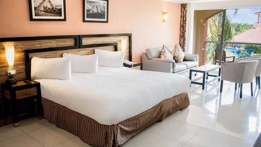 Sandos Playacar Beach Resort