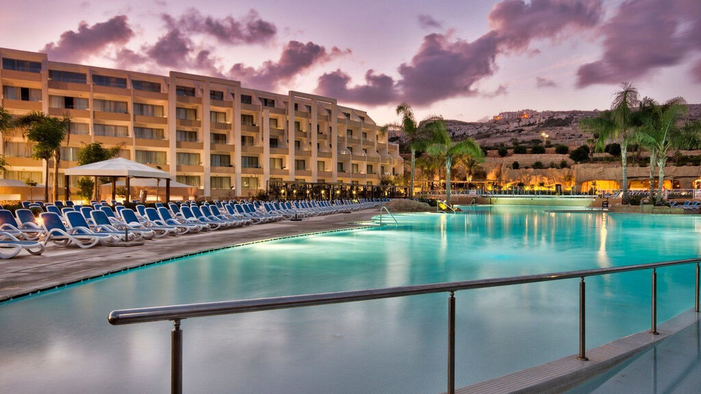 Db Seabank Resort + Spa