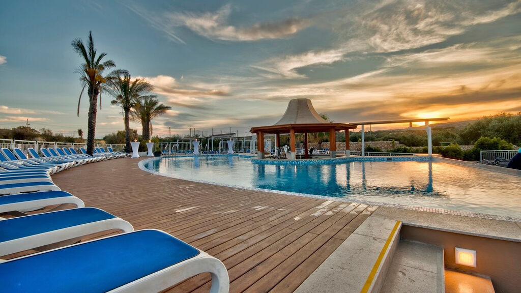 Db Seabank Resort + Spa