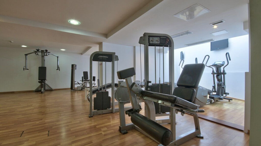 Db Seabank Resort + Spa