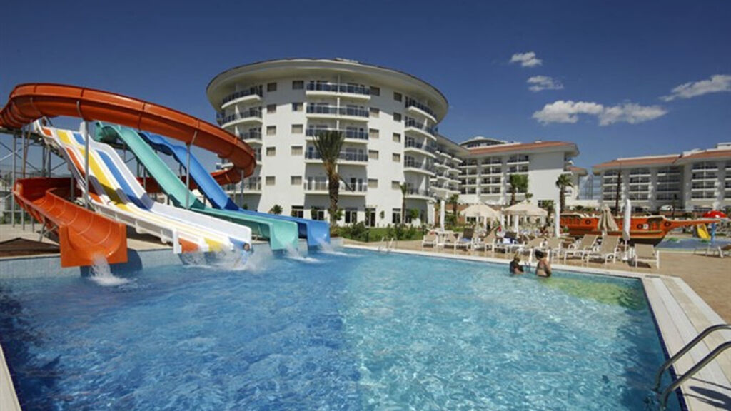 Seadan Sea World Resort & Spa