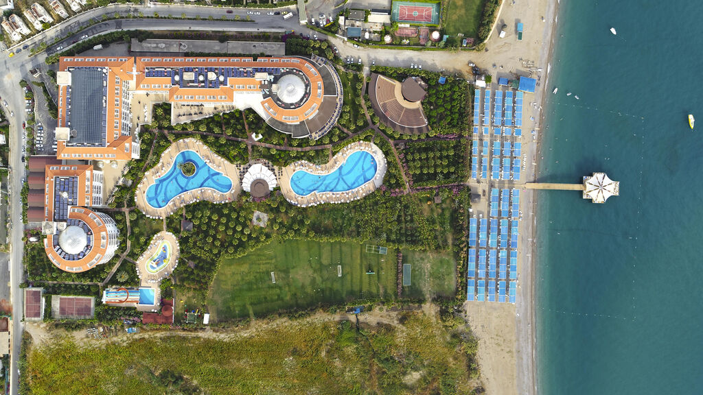 Sea World Resort & Spa