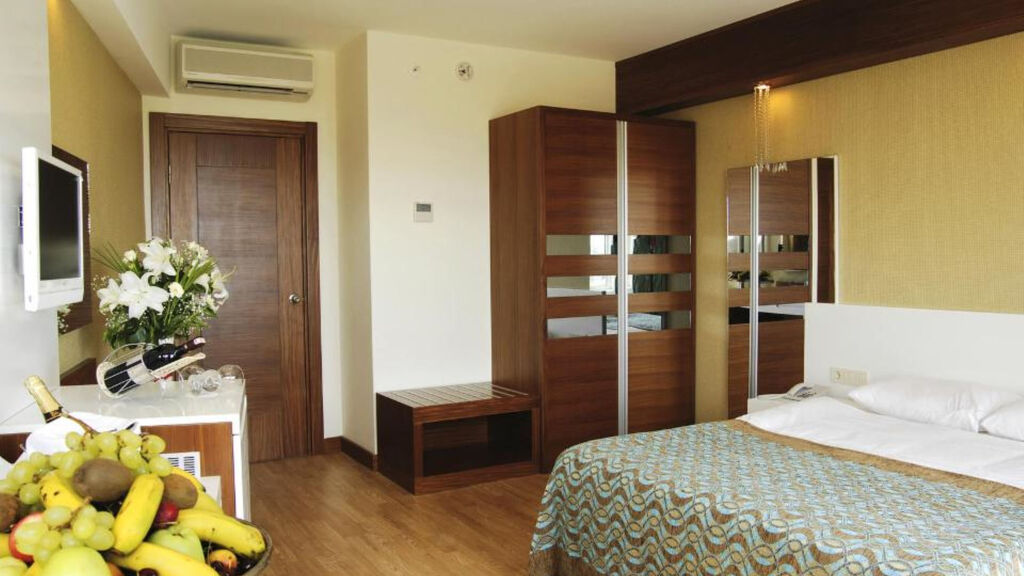 Seaden Sea World Resort Spa