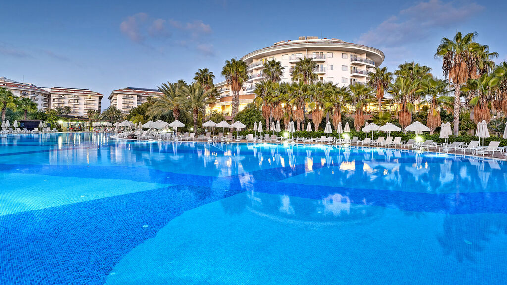 Seaden Sea World Resort & Spa